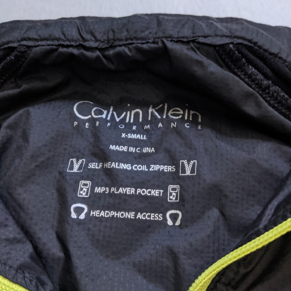 Calvin Klein performance jacket - Picture 7 of 7